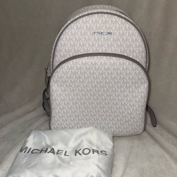 Michael Kors Abby large leather logo backpack - Picture 4 of 6